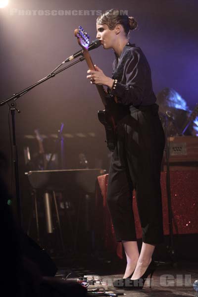 ANNA CALVI - 2013-09-26 - PARIS - Gaite Lyrique - 
